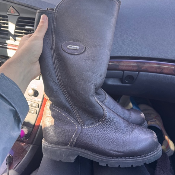 Pajar Mirabel Genuine Canadian Shearling lined boots size 7.5  Some scruff marks - Picture 9 of 10